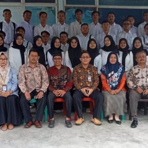 DISNAKERPRIND MELAKSANAKAN KEGIATAN PELATIHAN KOMPUTER DI PULAU KUNDUR.
