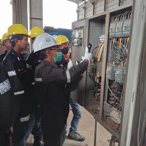 Praktek Sekaligus Penutupan Pelatihan Teknisi K3 Listrik di PT. Karimun Marine Shipyard (KMS)